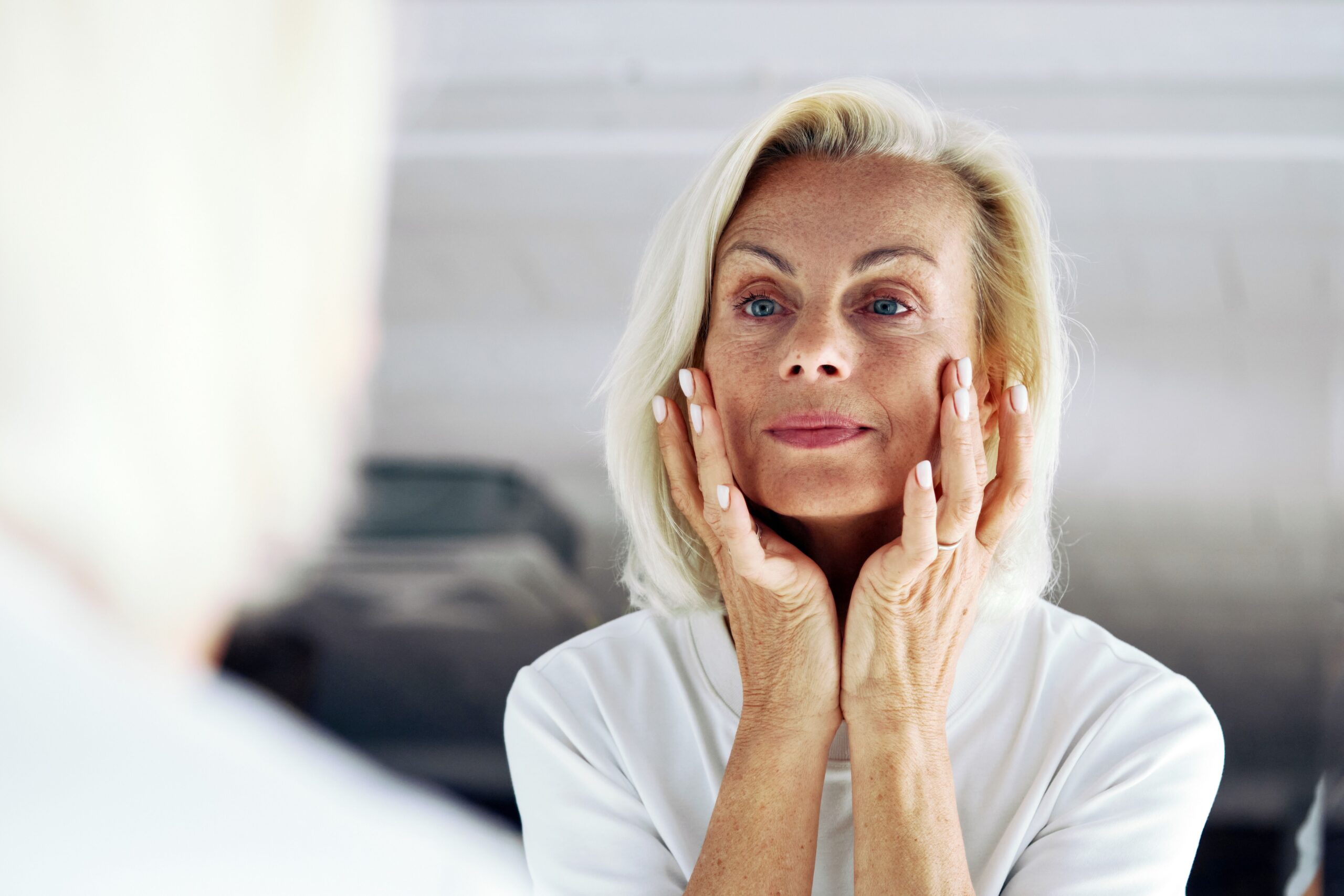 Why Everyone in Their 40s Is Talking About Facelifts Right Now