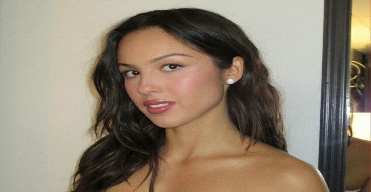 <![CDATA[The Blurring Trick Behind Olivia Rodrigo's Glowing 'SNL' Skin]]>