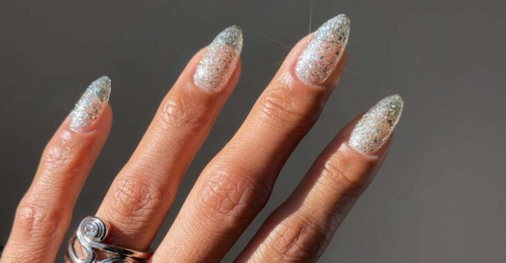 ‘Tinsel Nails’ Are the Holiday Mani Carrying Us Into Year’s End